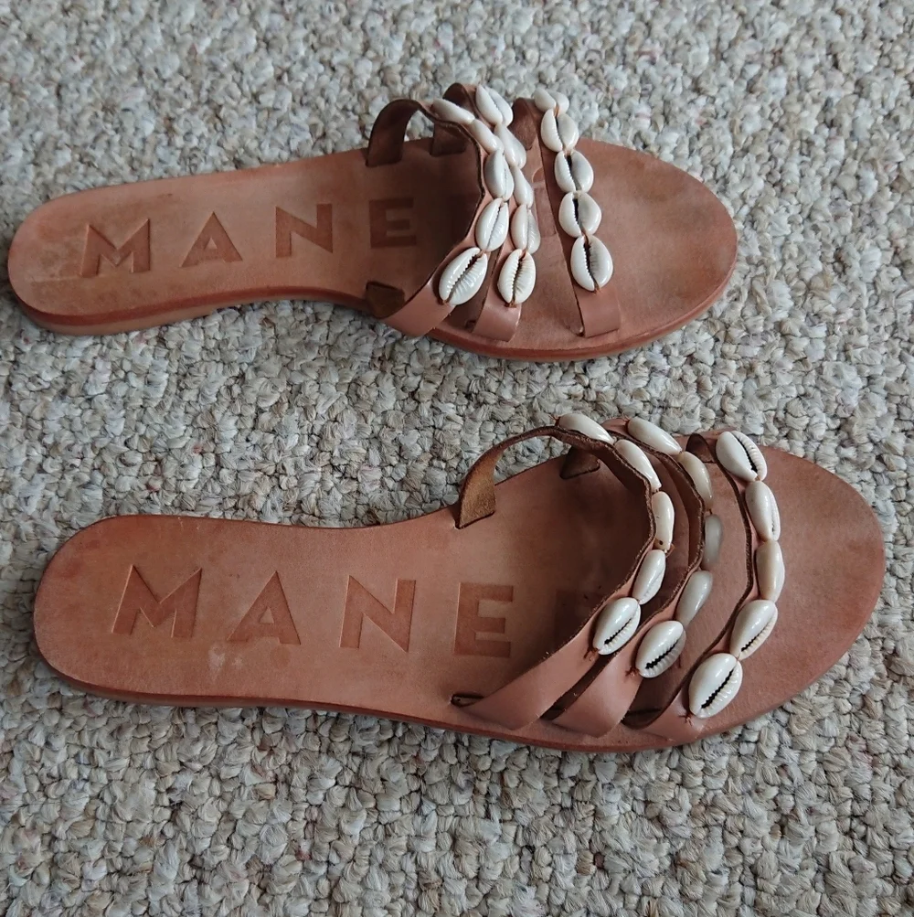 Manebí 'Ibiza' full grain leather and shells slides size 6.5